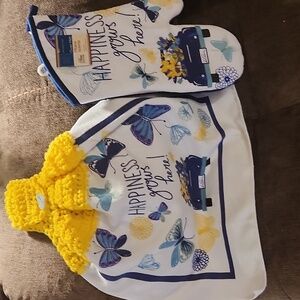 Crochet topper hanging dishtowel